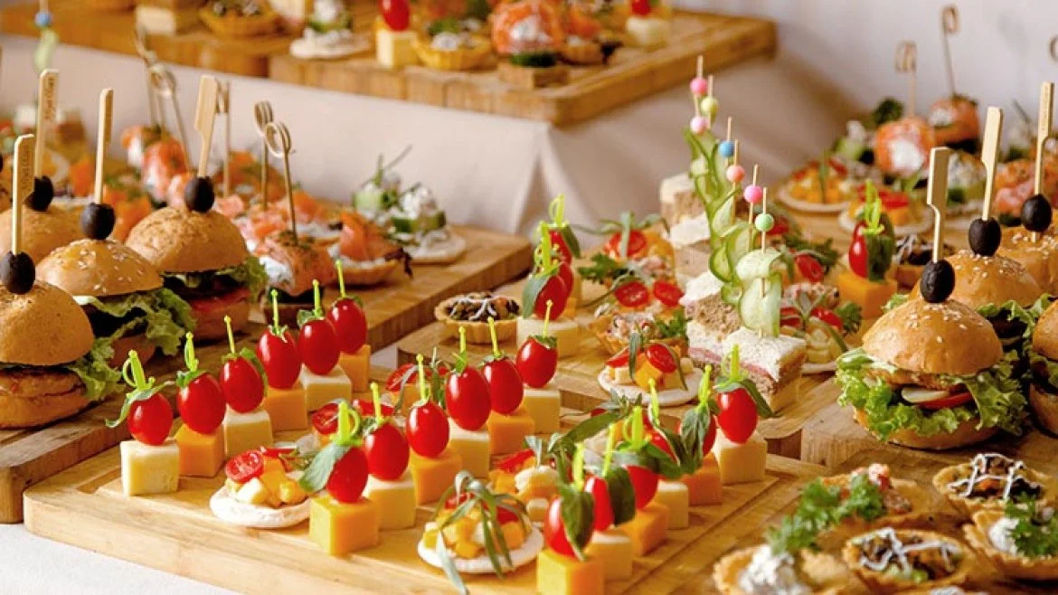 choisir un traiteur pour un buffet froid adapté à mon événement choisir un traiteur pour un buffet froid adapté à mon événement