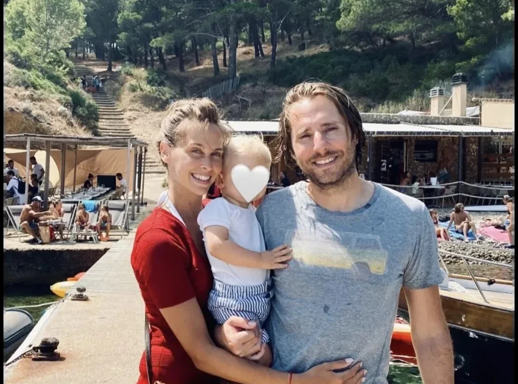 Ophélie Meunier partage ses vacances en famille sur l’île de Bendor, liée aux fiançailles d’Aya Nakamura Ophélie Meunier partage ses vacances en famille sur l’île de Bendor, liée aux fiançailles d’Aya Nakamura